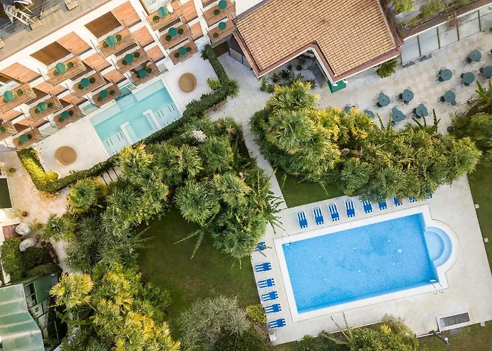 Готель 4 Stagioni Sensus 3*